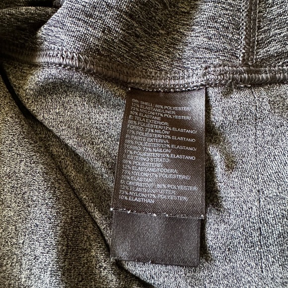 The NorthFace Capri Leggings, Heathered Gray and Black - Size XL - Picture 5 of 10